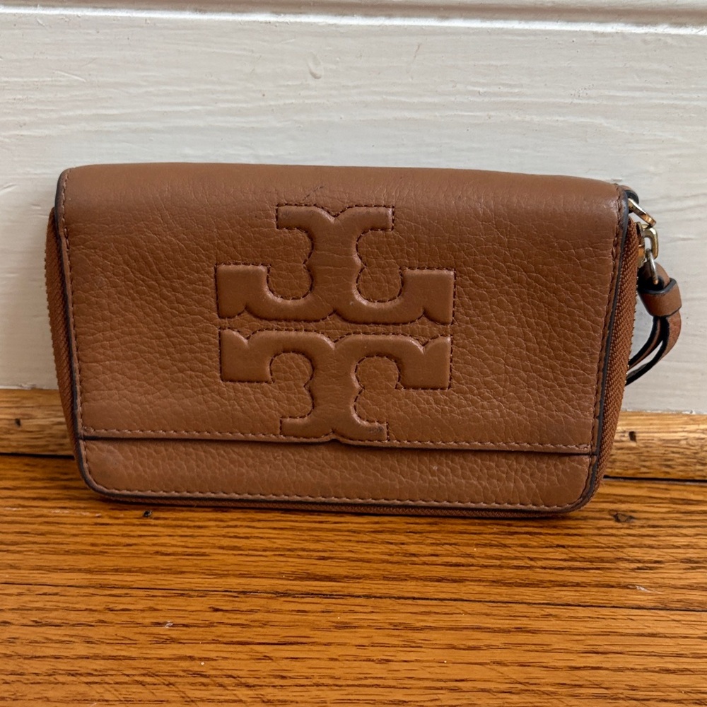 Tory Burch Tan Leather Zip Wallet